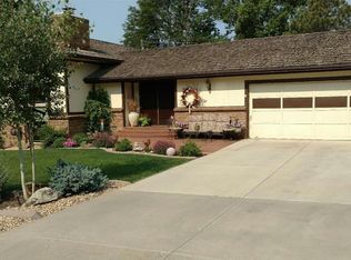 7345 Iris St, Arvada, CO 80005