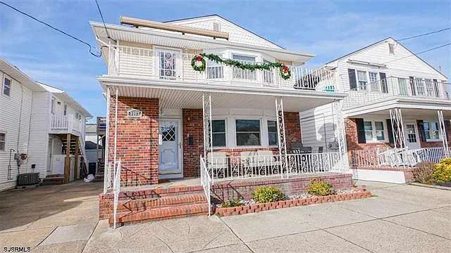 3 bed, 1499 sqft, $2,200 — Photo 2
