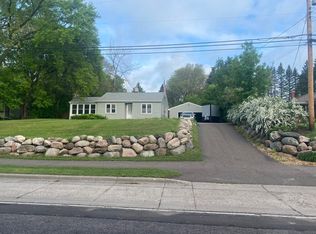 2939 W Owasso Blvd, Saint Paul, MN 55113