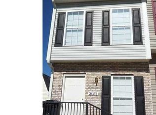 203 Nelson St APT D, Pilot Mountain, NC 27041