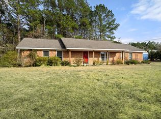 119 Dixon Rd, Hornbeck, LA 71439