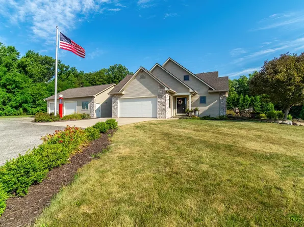 12102 Marion Center Rd, Hoagland, IN 46745