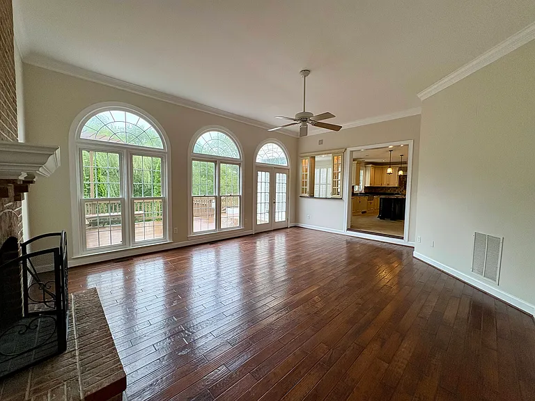 1151 Fieldview Dr — Photo 18