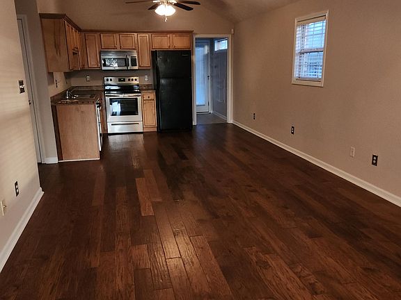 2nd image of 305 Virginia Ln