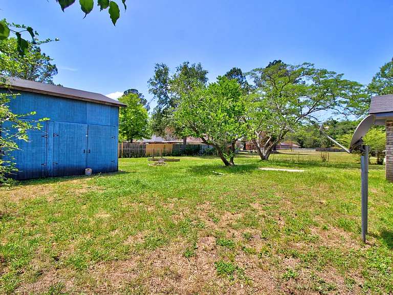 218 Sheila Dr — Photo 24