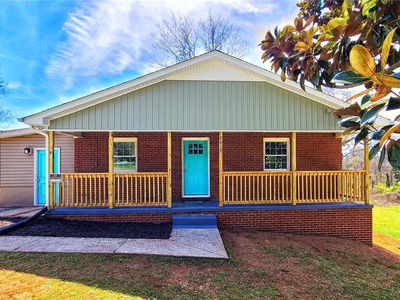 2010 Row St, Winston Salem, NC, 27105