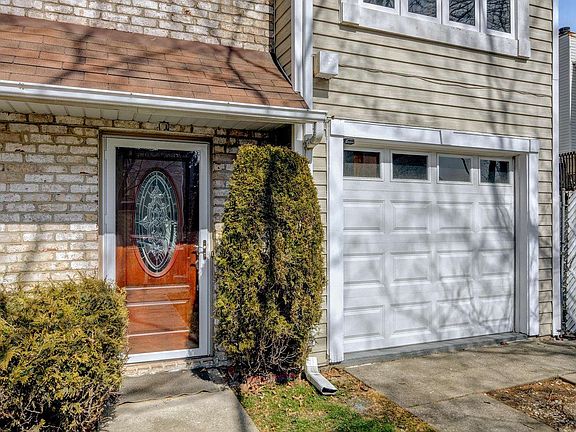 4th image of 21 Caswell Ln