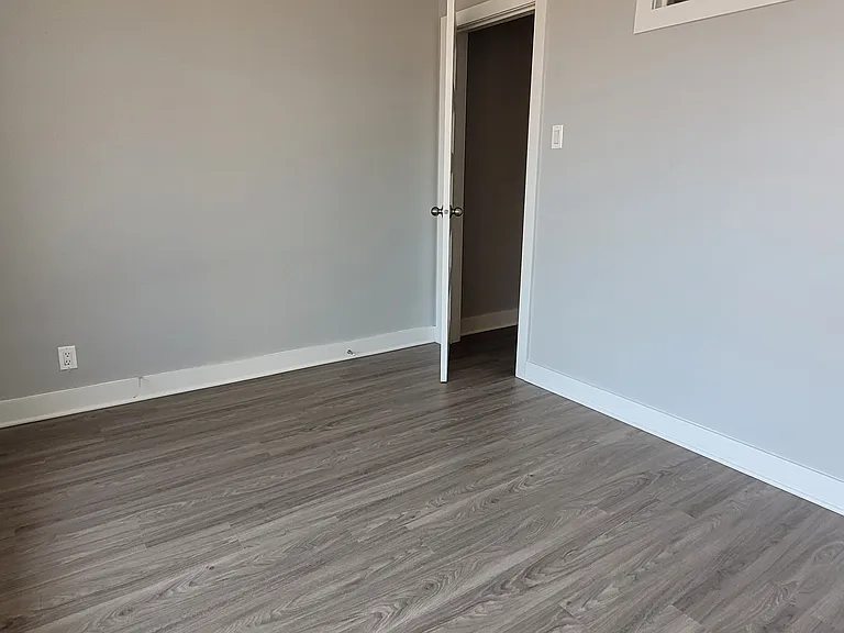 371 Gilmour St — Photo 24