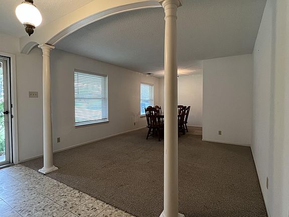 5th image of 1735 Donaldson Ave