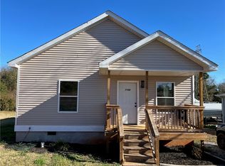 309 Hunter St #B, Seneca, SC 29678