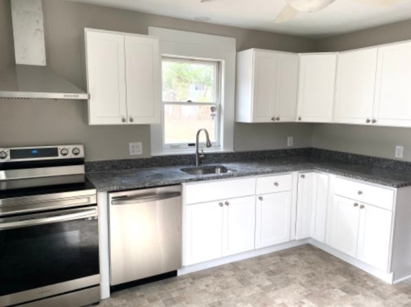333 Village St #1, Millis, MA 02054