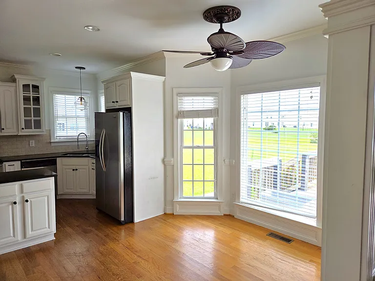 1105 Bert Ct — Photo 14