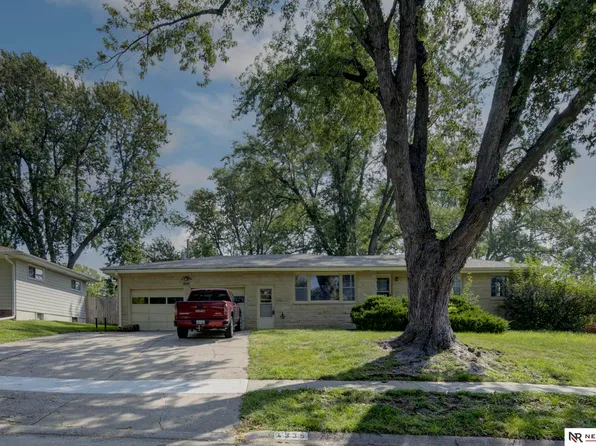 4935 S 129th St, Omaha, NE 68137