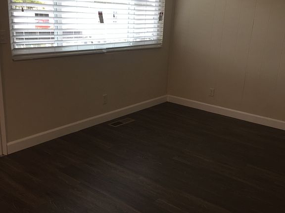 3rd image of 750 Hawthorne St APT 2