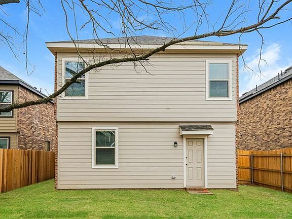 5th image of 1309 Ester Ln
