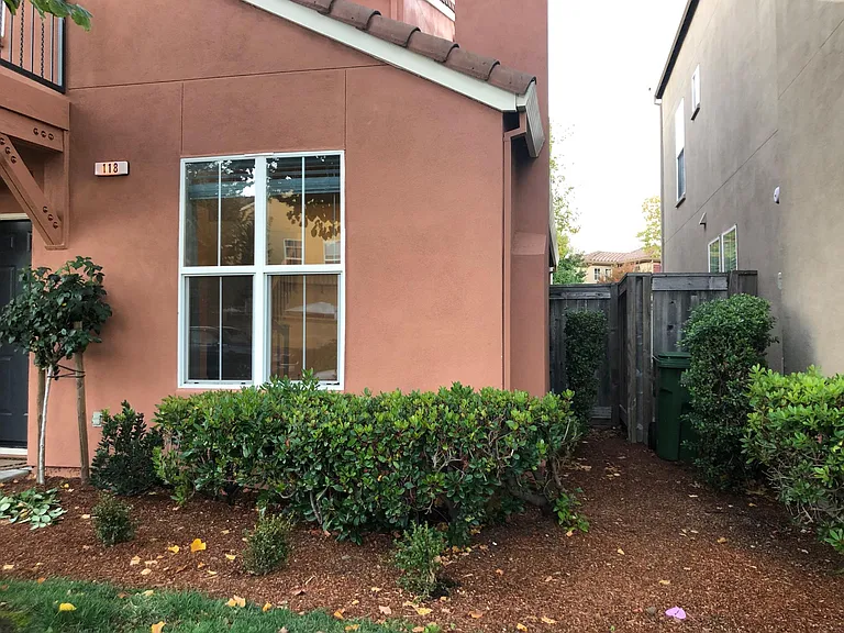 118 Gann Way — Photo 2