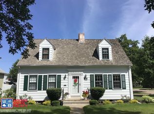 2004 W Division St, Grand Island, NE 68803