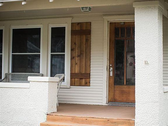 4th image of 1217 N Burlington Ave