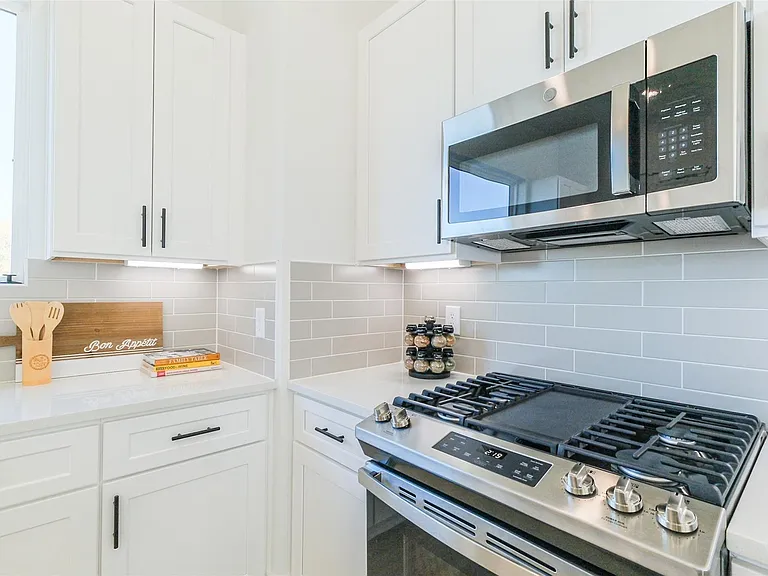 8323 Brecha Ln — Photo 14