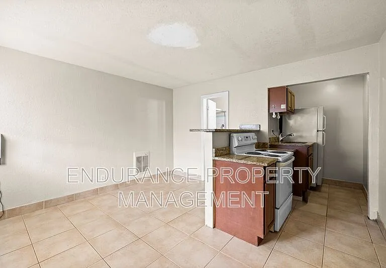 145 W 28th St — Photo 6
