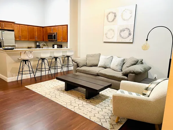 1317 Periwinkle Pl, Wellington, FL 33414