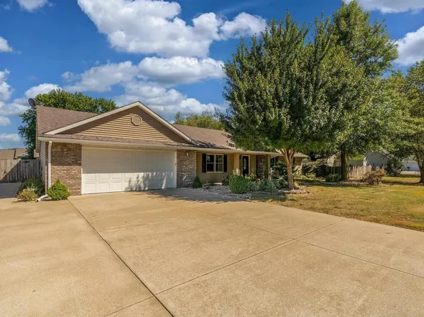 1703 N Dawn Dr, Marion, IL 62959