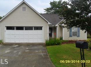 5952 Green Meadow Way, Rex, GA 30273