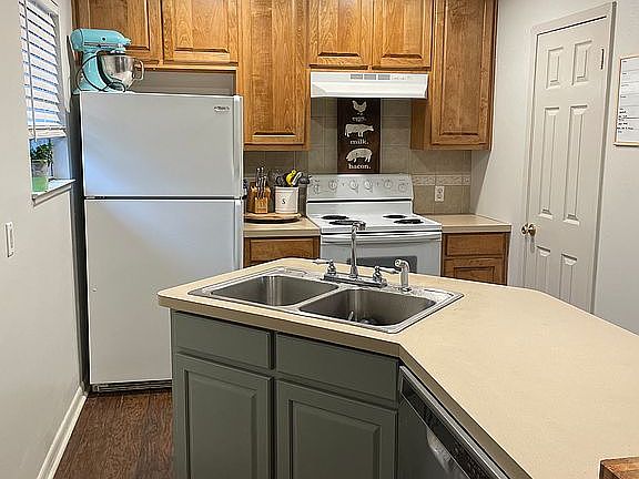 5th image of 3314 Nashville Ave