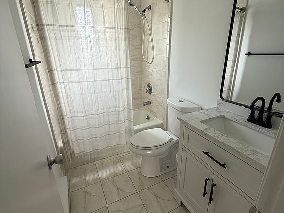 2nd image of 31 Betts Pl Unit 10