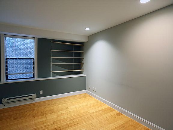 3rd image of 2748 Gough St #3