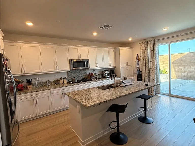3534 S Meadowlark Dr — Photo 3