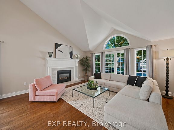 5th image of 16 Bridlegate Pl