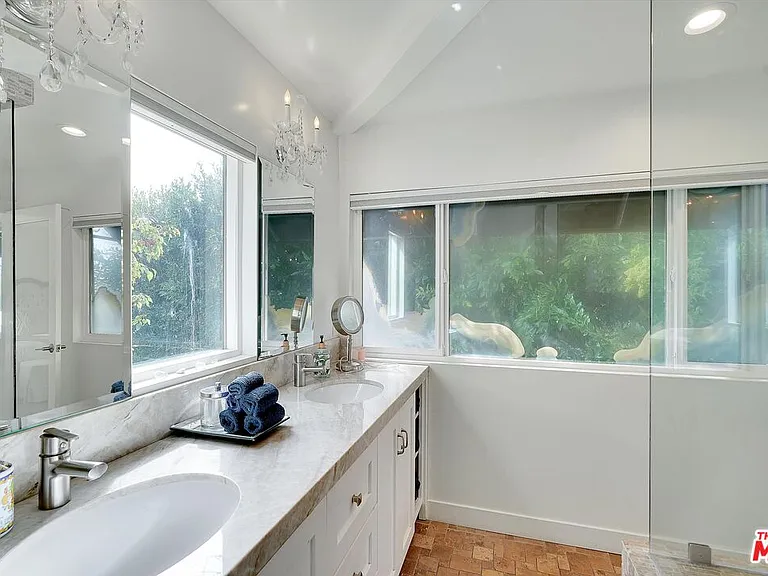 3966 Las Flores Canyon Rd — Photo 43