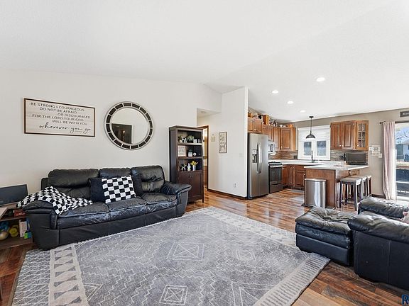 5th image of 6217 W 46th St