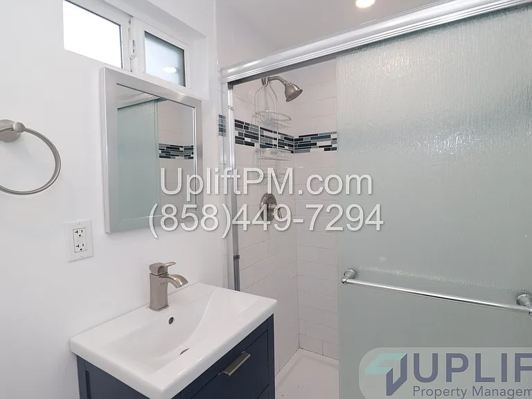 710 Church Ave — Photo 9