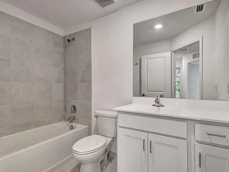 6851 Broadwater Ln — Photo 7