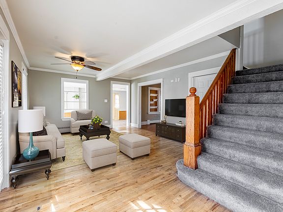 5th image of 218 Cottage Ave