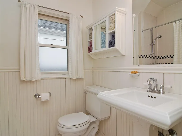 2252 W Cullom Ave — Photo 15