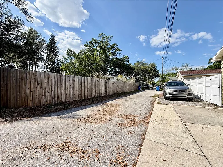 4628 Dr Martin Luther King Jr St N — Photo 39
