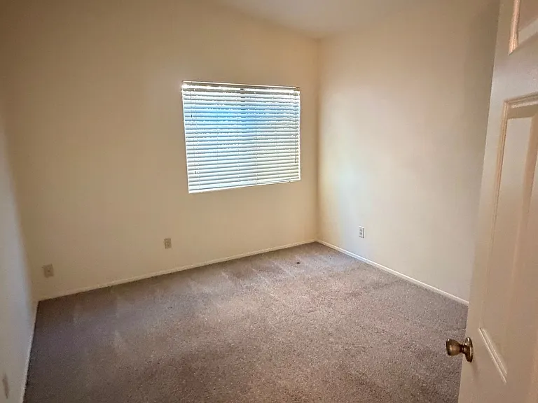 8913 N Onyx St — Photo 9
