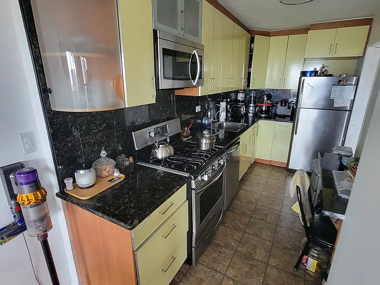 501 Surf Ave #12R — Photo 4