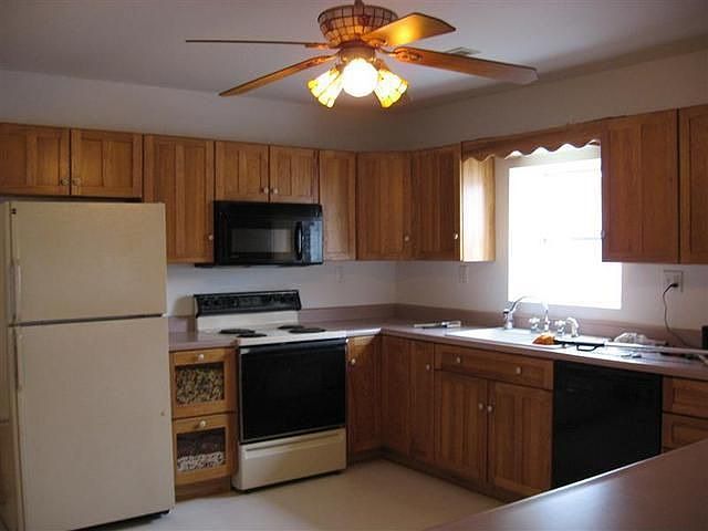 2nd image of 266 Lindenwood Dr
