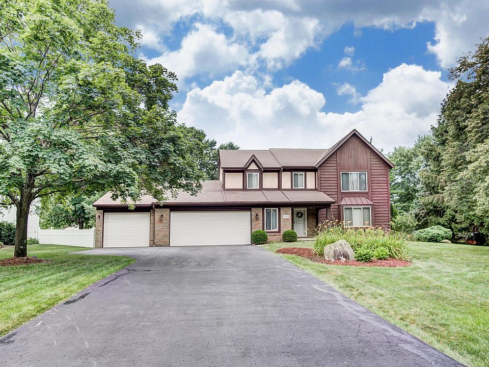 1st image of 9939 Oxford Dr