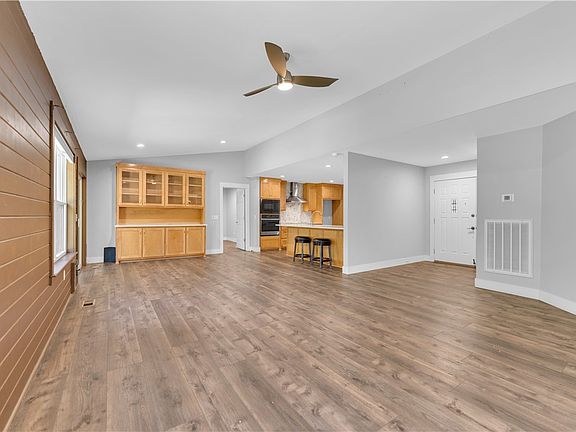 5th image of 3 Ashton Cir