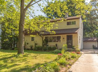 275 Highlake Ave, Ann Arbor, MI 48103