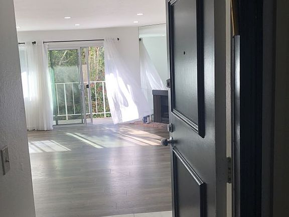4th image of 1515 S Beverly Dr APT 405
