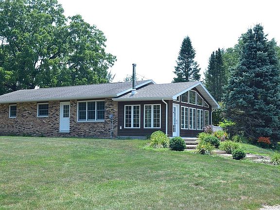 3rd image of 1388 River Road Blvd