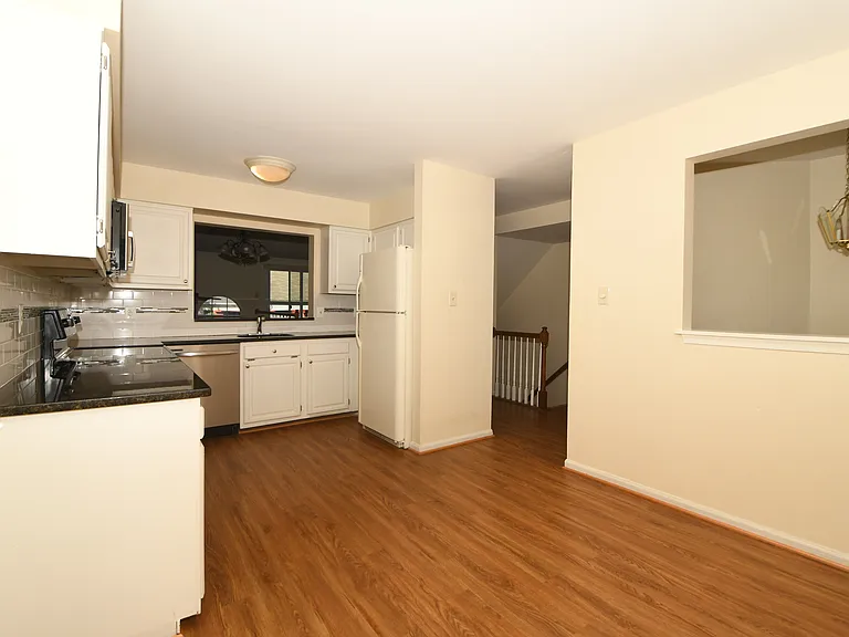 7802 Mistic View Ct — Photo 52