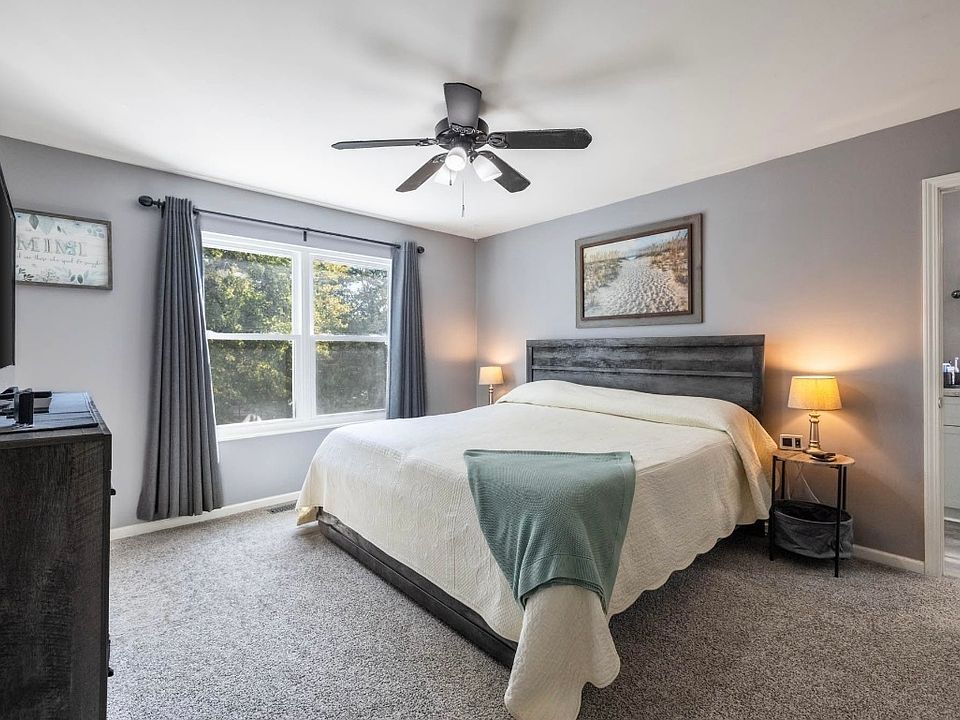 2nd image of 402 Vana Dr