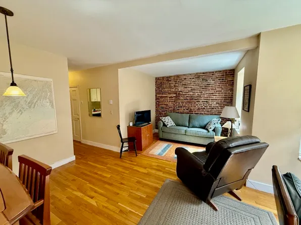 26 Battery St APT 2, Boston, MA 02109